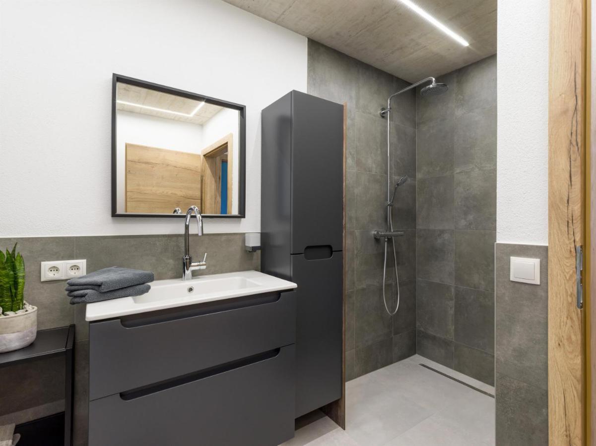 פוגן Appartement Black Mountain מראה חיצוני תמונה